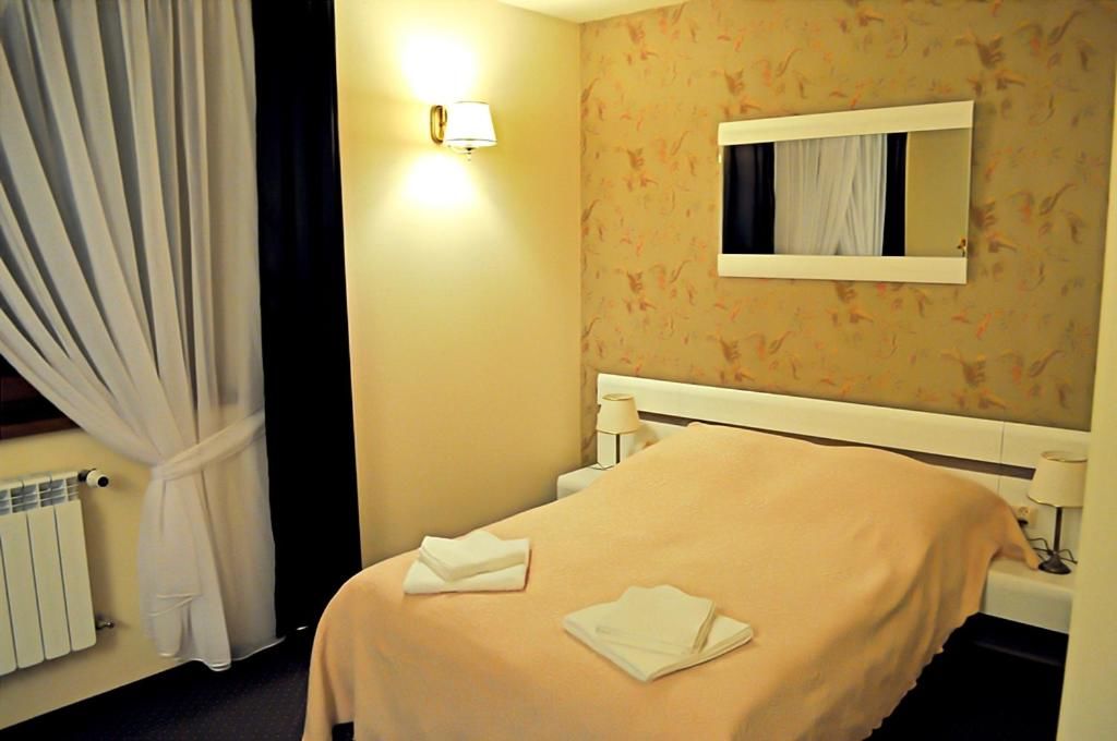 Отель Hotel u Liska Кутно-25