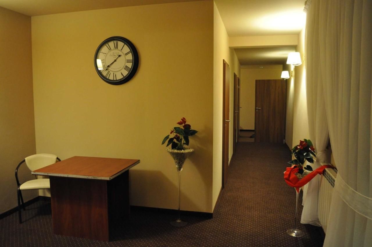 Отель Hotel u Liska Кутно-48
