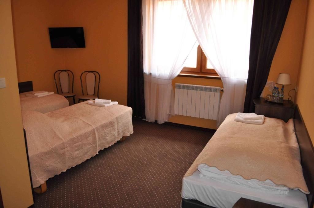 Отель Hotel u Liska Кутно-53